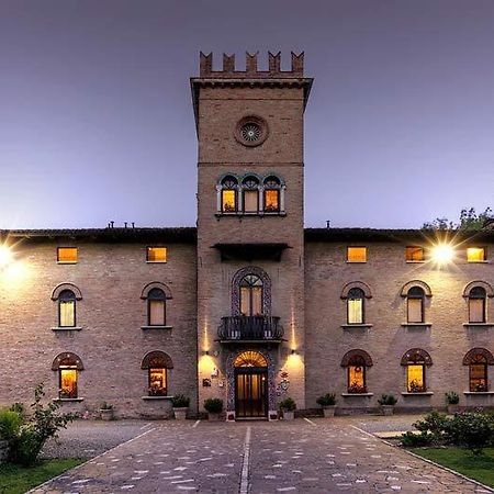 Hotel Castello โมดินา ภายนอก รูปภาพ